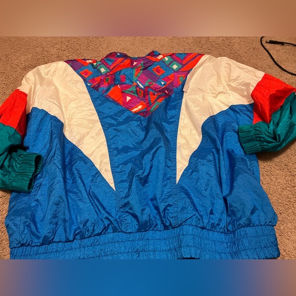 Vintage womens windbreaker. ‼️⚠️ READ DESCRIPTION ‼️⚠️ - Picture 2 of 4